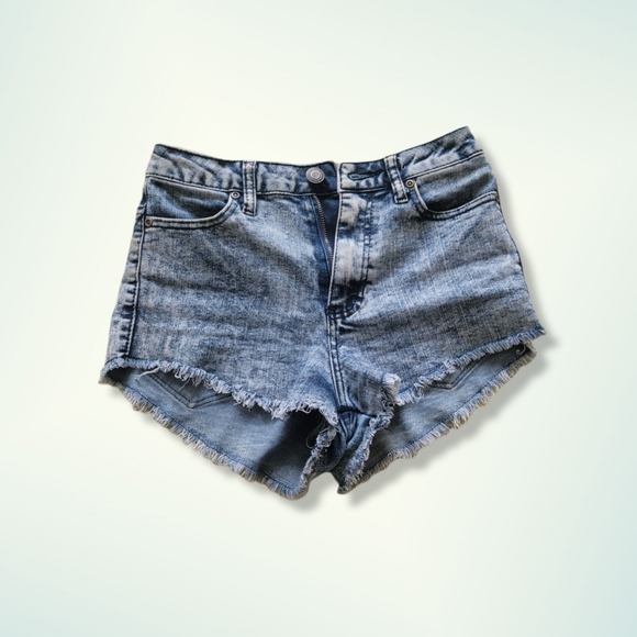 High Waisted Shorts - Picture 4 of 5